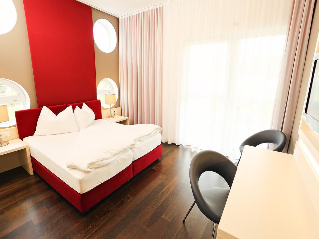 Hotel Royal X Seeboden Room photo